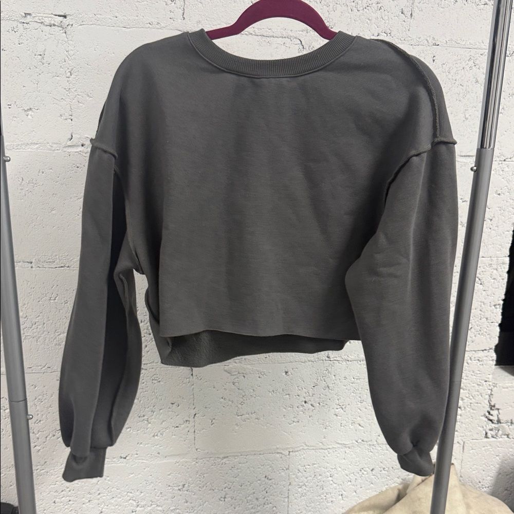 Gray Women's Cropped Sweatshirt BRAND NEW Size Medium